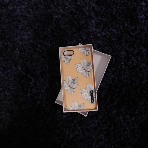 Floral iPhone 7 Case! - Picture 2 of 5